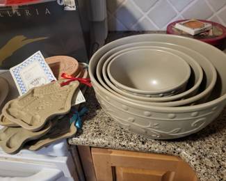 Vintage bakewares.
