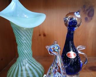 Murano glass cats (millefiori) and very unique early Fenton striped uranium glass vase.