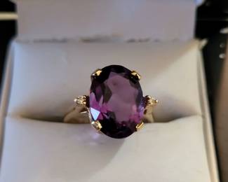 14kt gold and amethyst ring