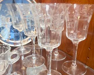 Etched wine glass set