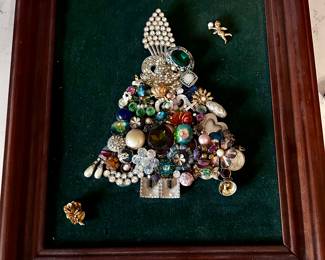 Vintage jewelry framed Christmas tree