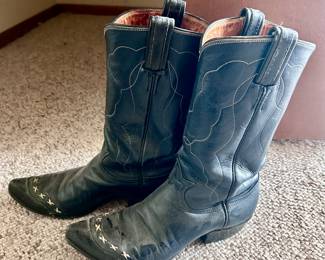 Mens black boots