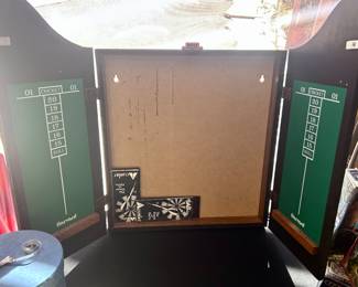 Dart board case