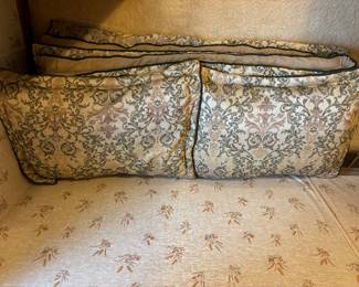 Queen Size Bedding