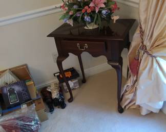 Ethan  Allen lamp (or  other ) table.  It  is 24"  x  15"