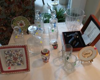 decor  and  decanters