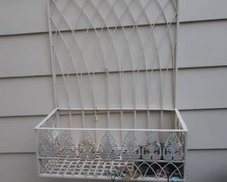 Metal     Plant  box