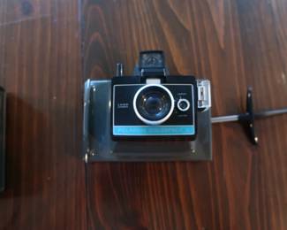 Poloroid  camera