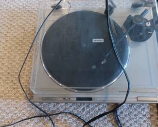 Pioneer turntable PL-4
