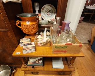 Coffee table and various other items including various vases 
