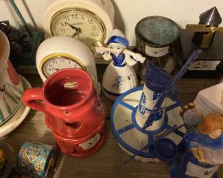 Figurines & miscellaneous 