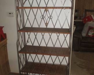 WICKER SHELVING