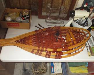 SNOW SHOES