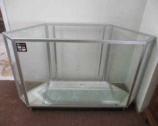 GLASS STORE DISPLAY CABINET