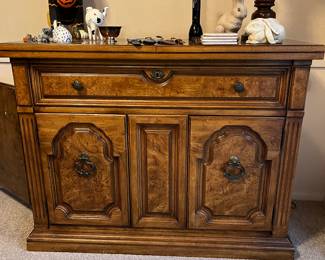 Huntley by Thomasville flip top sideboard 