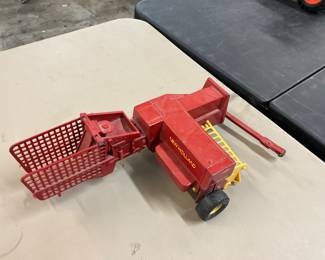 New Holland Farm Square Baler - Metal - Toy