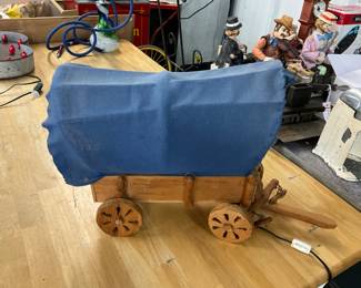 Wooden Covered Wagon Lamp