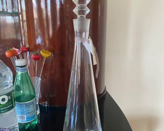 CRYSTAL GLASS DECANTER