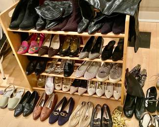 LADIES SHOES AND BOOTS SIZE 6 AND 7