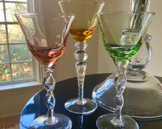 ASSORTED ITALIAN WINE GLASSES