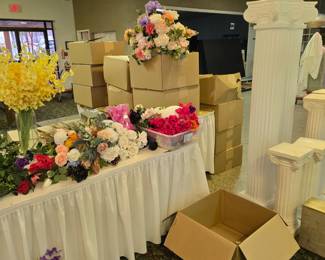 floral, decorative columns