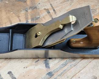 LIE-NIELSEN No 7, MSRP $500
Looks brand new