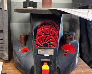 Oscillating Spindle Sander