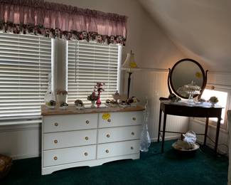 6-Drawer Wood Dresser