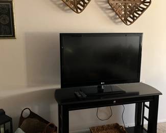 LG 42" Flatscreen TV, made in 2010, model #42LE5300, with remote