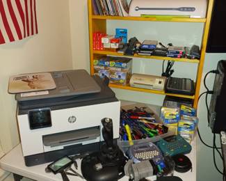 More electronics, printer, laminating machines and classic PC video games