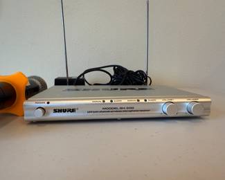SHUR SH-500 dual receiver (sold with microphones).