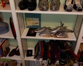 Items Located In The 2nd Bedroom (Master)