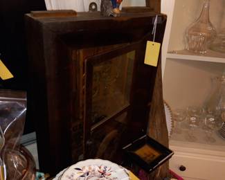 Items Located In The Dining Room