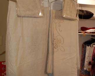 Items Located In The 3rd Bedroom