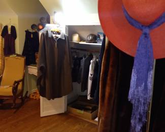 Items Located In The 2nd Bedroom (Master)