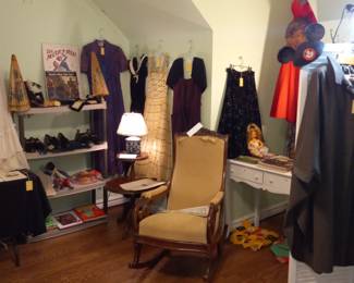 Items Located In The 2nd Bedroom (Master)