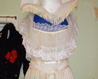 Items Located In The 2nd Bedroom (Master)