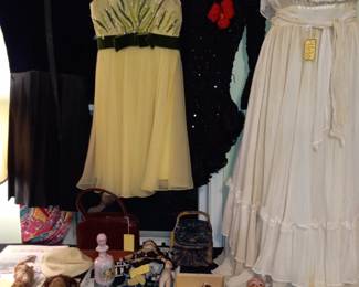 Items Located In The 2nd Bedroom (Master)