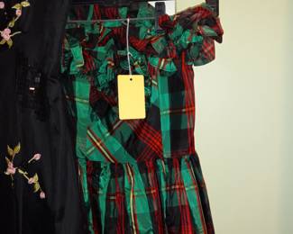 Items Located In The 2nd Bedroom (Master)