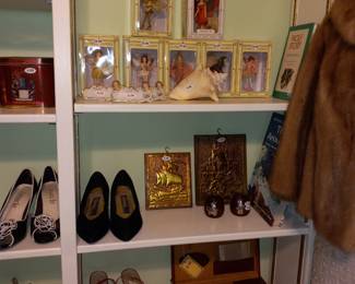 Items Located In The 2nd Bedroom (Master)