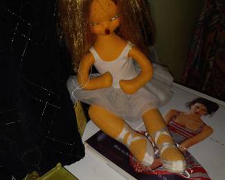 Items Located In The 2nd Bedroom (Master)