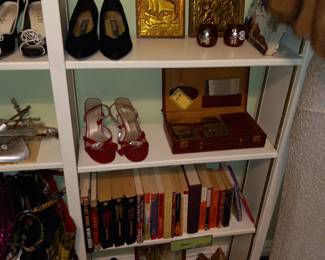 Items Located In The 2nd Bedroom (Master)