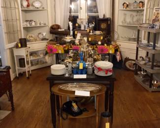 Items Located In The Dining Room