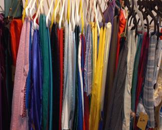 Items Located In The 1st Bedroom (Craft Room)