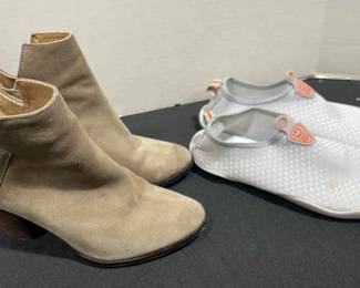 Two Pairs Womens Shoes 