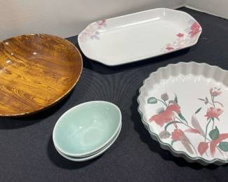 Kitchen Dishes Lot 