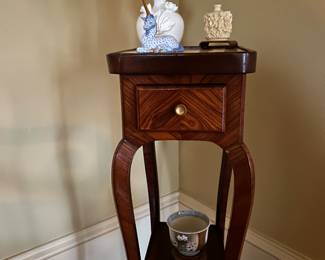 Petit French marble top side table
