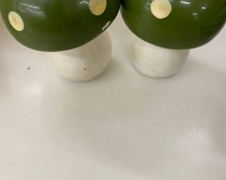 Mid Century Mushroom Salt Pepper