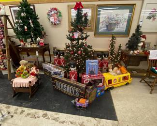 Pre Lit Christmas Tree.. SASSIE Santa Left Gifts Under the Tree!! Come Shop!!