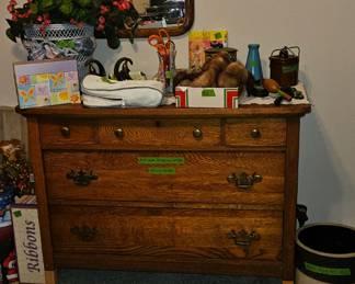 "Mission Oak" 5 drawer dresser